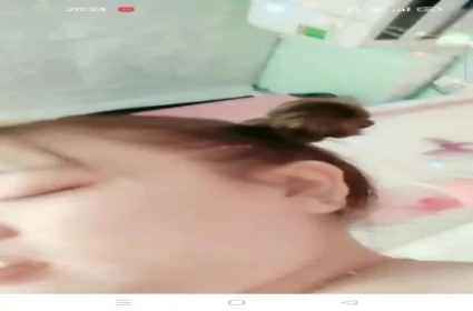 Chàng trai buồn khổ khiến đồng nghiệp ngọt ngào mất kiểm soát tại nhà